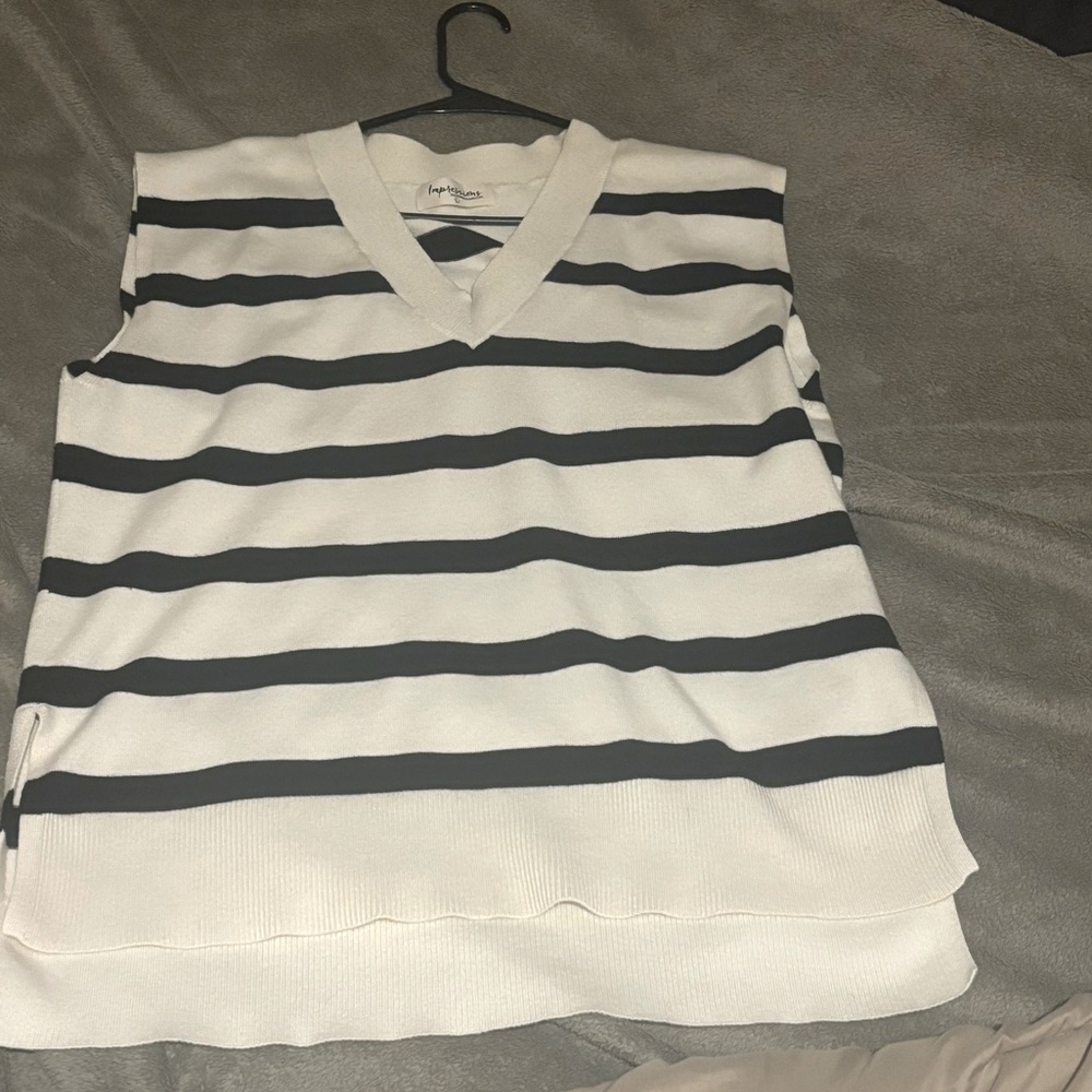 Striped V-Neck Sleeveless Top